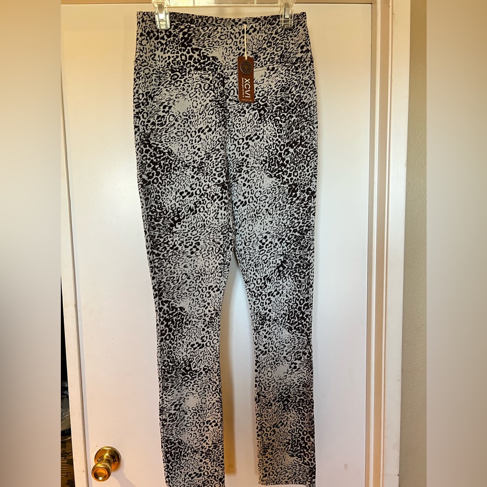 XCVI Gladstone High waist leggings with front and back pockets NWT